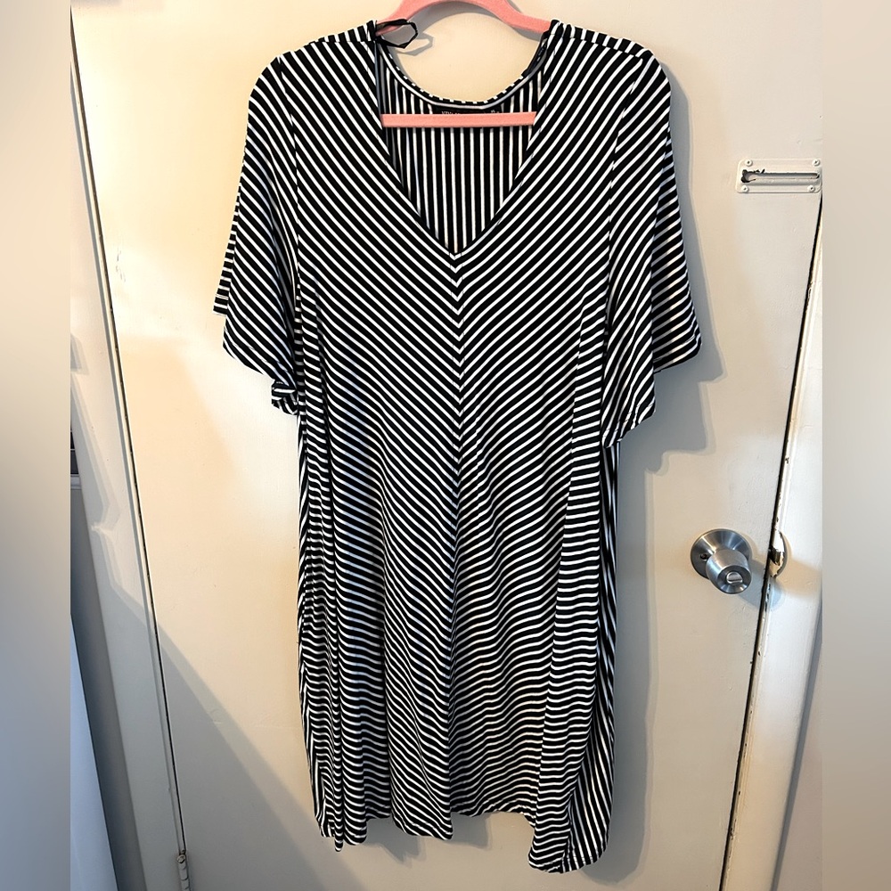 Nina Leonard striped dress